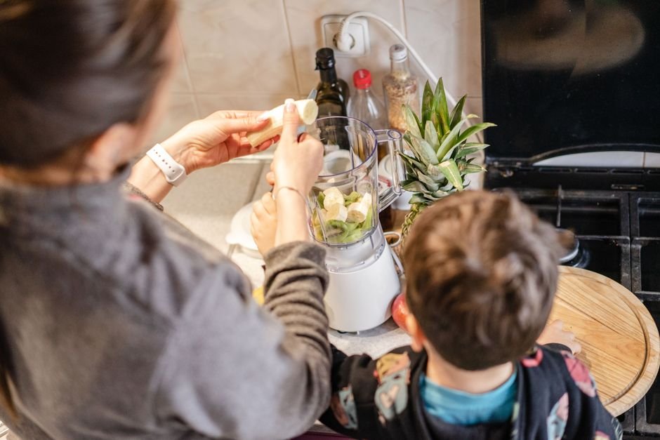 What’s the Difference Between Blenders and Food Processors?