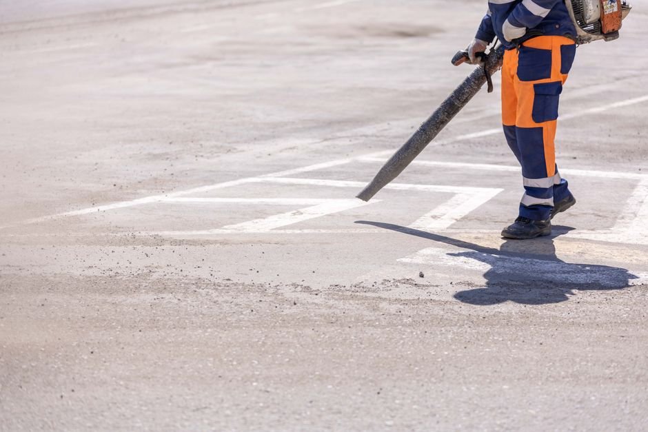 Electric Blower vs Gas Blower — Power and Performance: Gas vs Electric Blowers