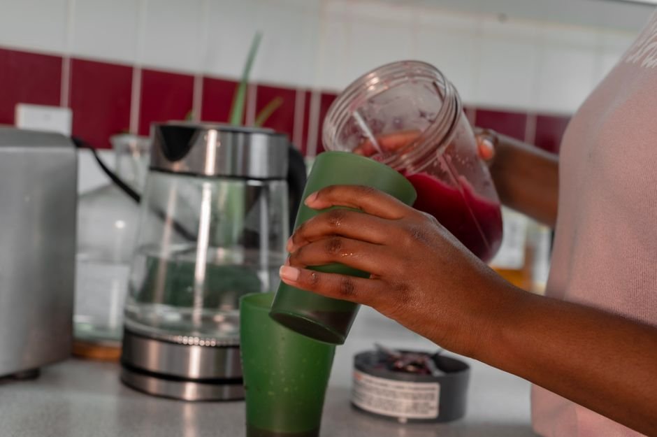 Masticating Juicer vs Centrifugal Juicer — What is a Centrifugal Juicer?