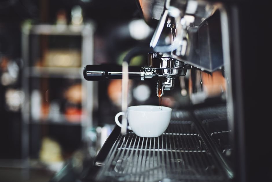 Coffee Machine vs Espresso Machine — 1. Brewing Method