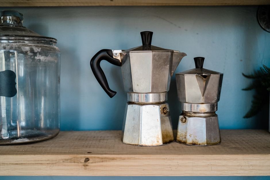 Coffee Machine vs Moka Pot — 1. What Is a Coffee Machine?