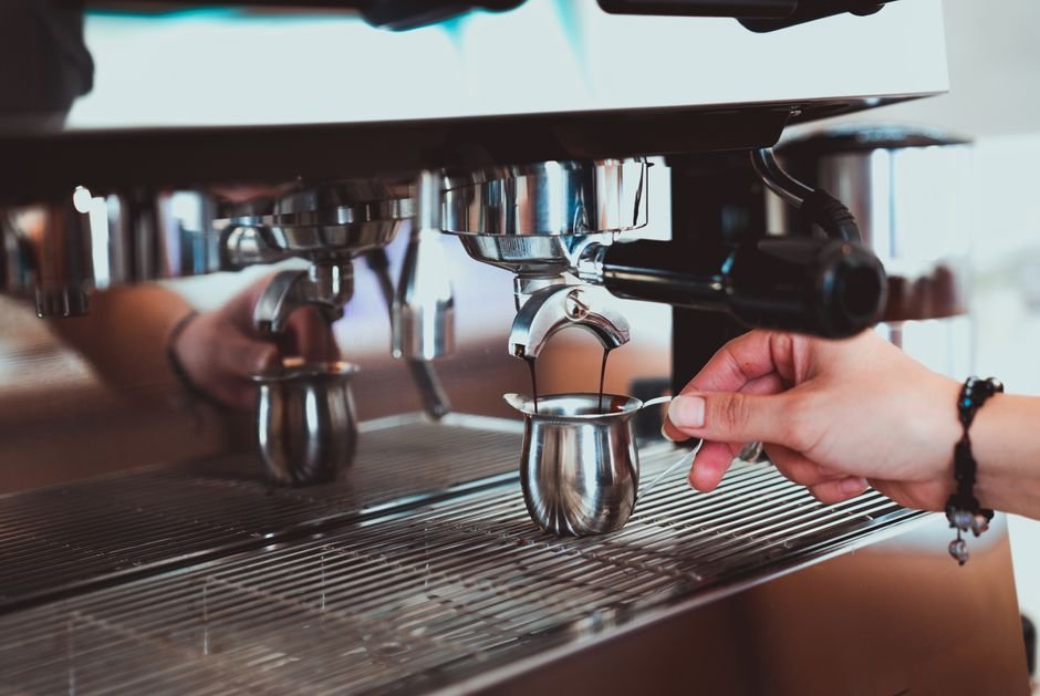 Coffee Machine vs Percolator — What Is a Coffee Machine?
