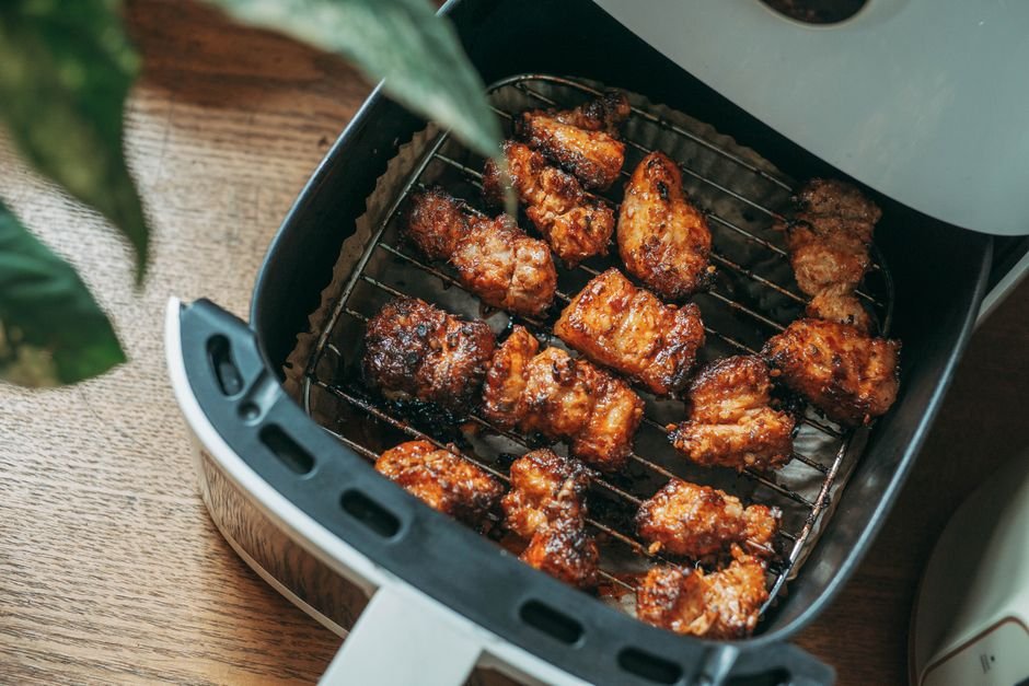 Toaster Oven vs Air Fryer Oven: Which Is Best to Buy? — 1. What Is a Toaster Oven?