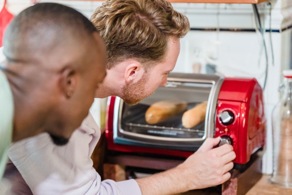 Toaster Oven vs Regular Oven: Key Differences Explained — What Is a Regular Oven?