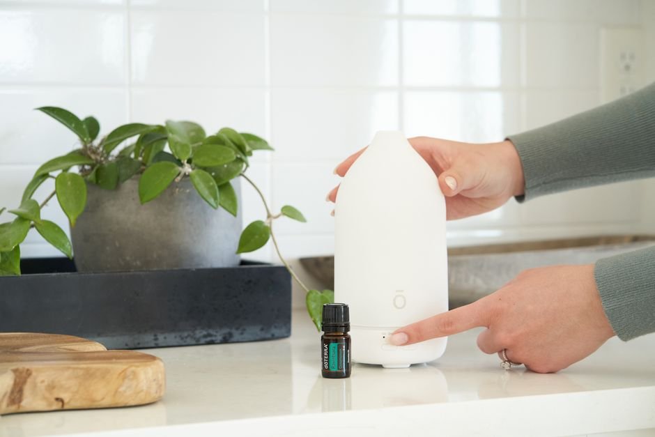 Humidifier vs Diffuser — What Is a Diffuser?