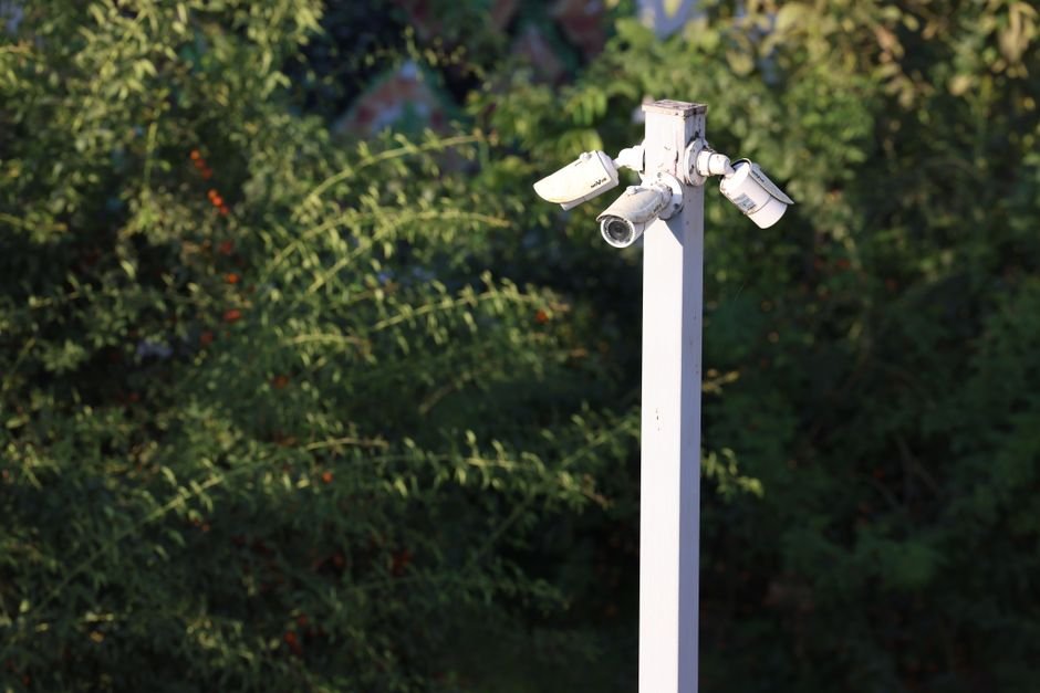 Indoor vs Outdoor Security Cameras — What Are Indoor Security Cameras?