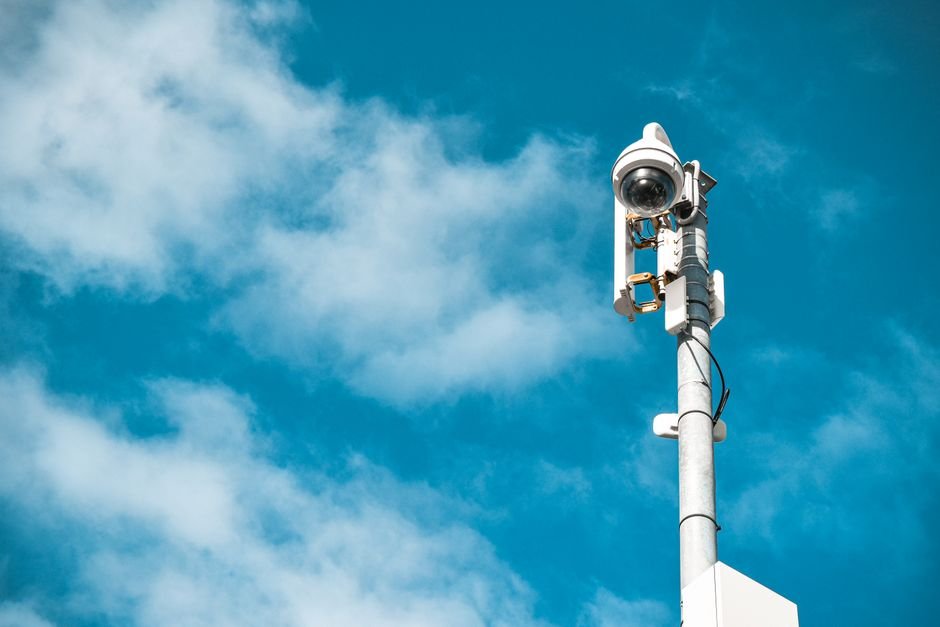 Wired vs Wireless Home Security System — What Is a Wireless Home Security System?