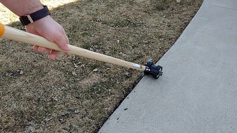 Manual edger vs power edger