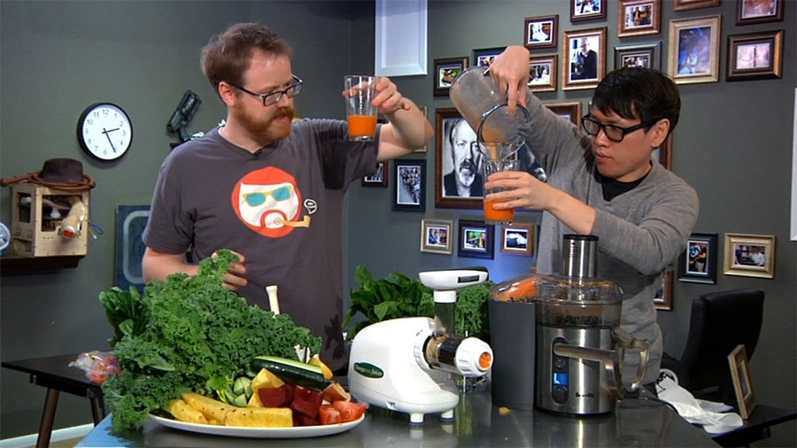 Masticating Juicer vs Centrifugal Juicer