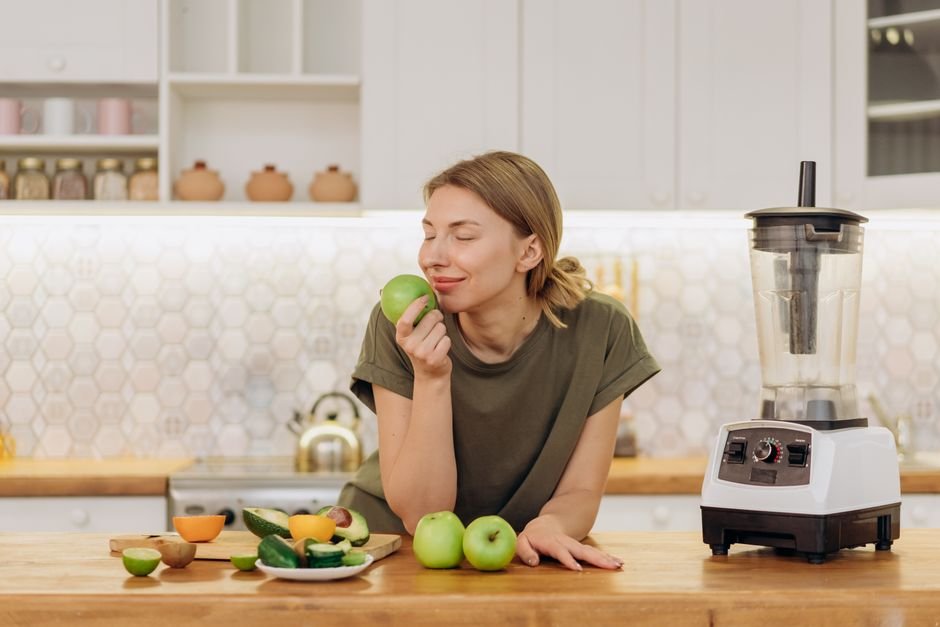 Why Does My Blender Smell Burnt and How to Fix It Quickly?