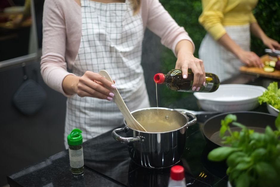 How to Use Sous Vide Machine for Delicious Meals While Traveling